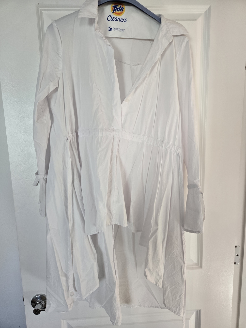 Cupio White Long Sleeve V-Neck Gathered Waist Tunic